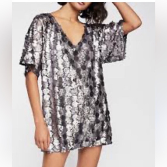 Free People Sequined Silver Metallic Tunic Short Sleeve Scoop Neck Size XS - Picture 1 of 16
